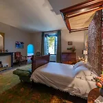 펜션 Chateau Garinie 15th Century Medieval Castle In The South Of France Lugan (Aveyron)