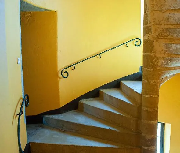 Feriehus Chateau Garinie 15th Century Medieval Castle In The South Of France Lugan (Aveyron)